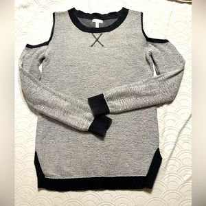 Leith Cold Shoulder Gray Sweatshirt. Women’s Size: Medium.
